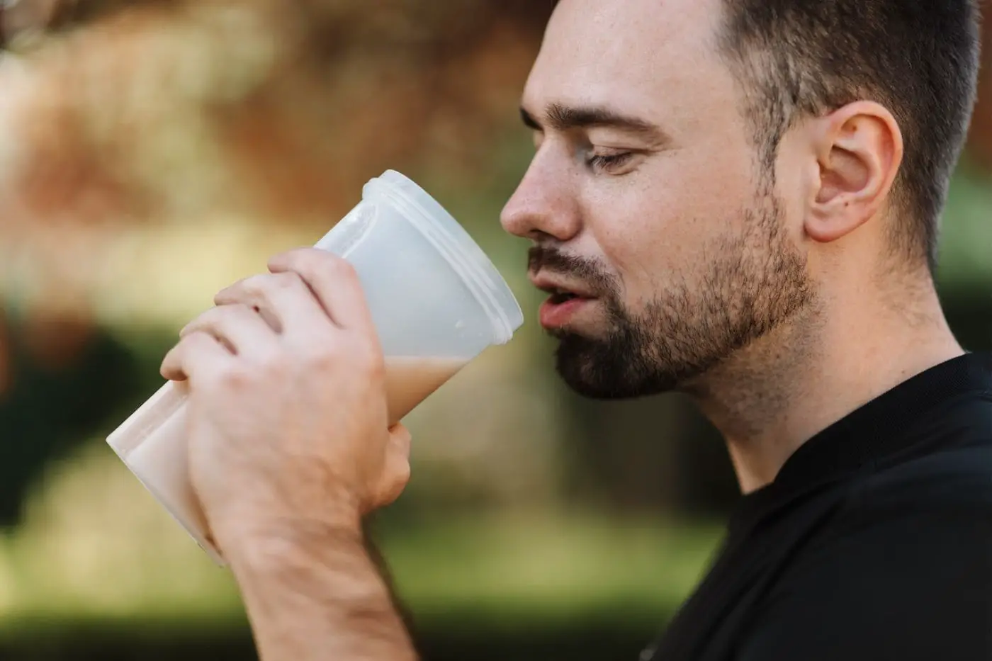 can you drink protein shakes without working out 